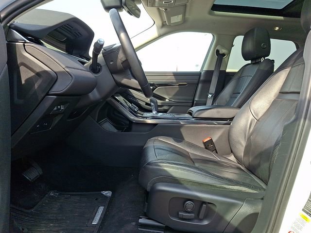 Used 2020 Land Rover Range Rover Evoque SE image 13