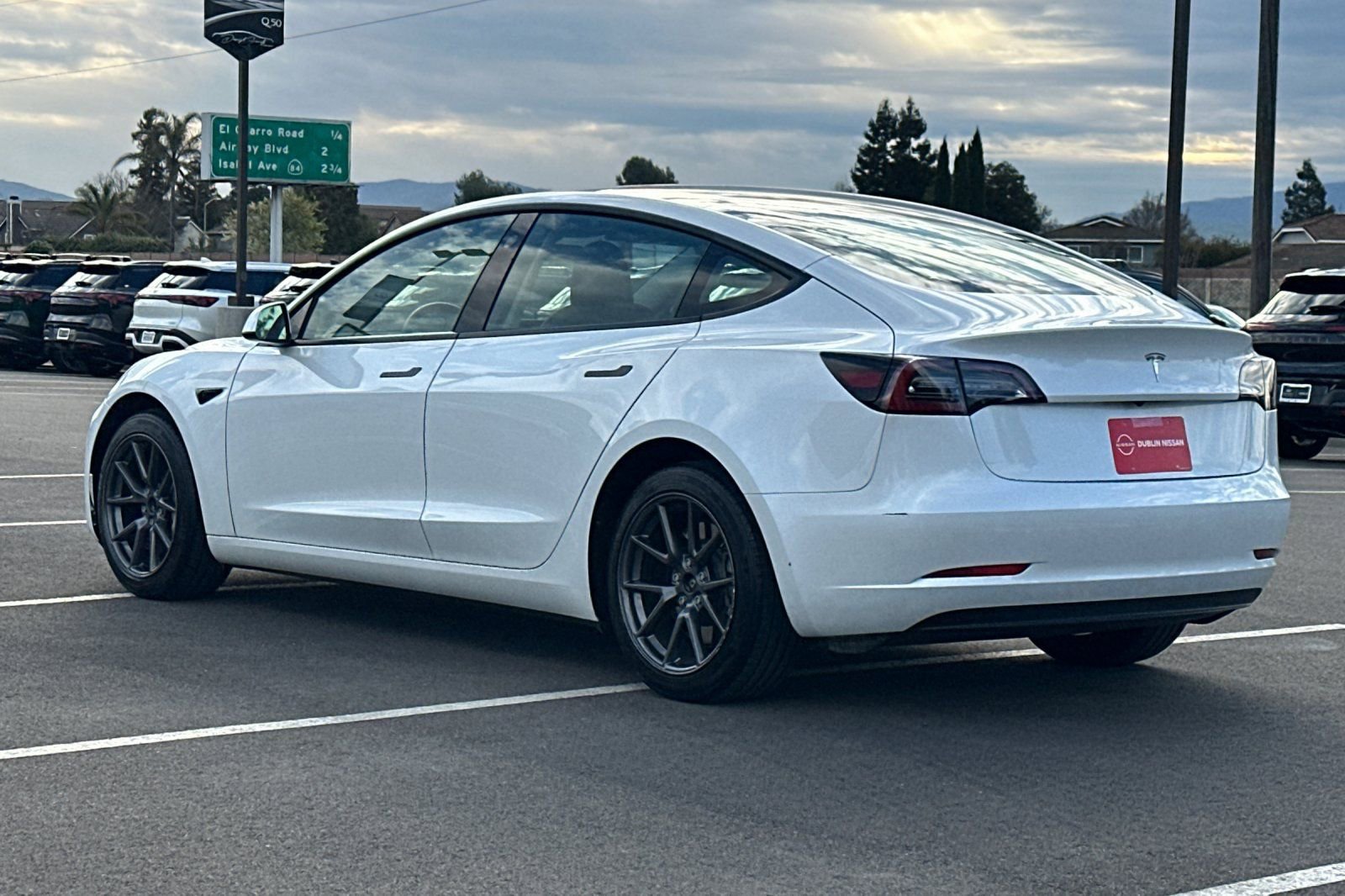 Used 2023 Tesla Model 3 Standard Range image 6
