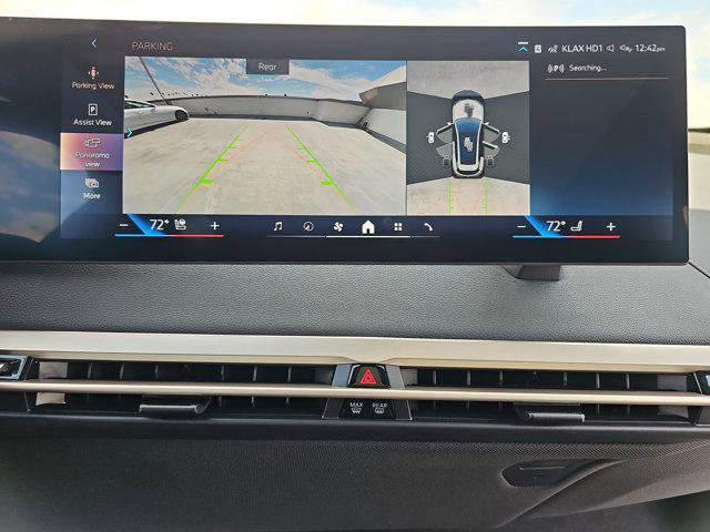 New 2026 BMW iX xDrive60 w/ Premium Package image 23