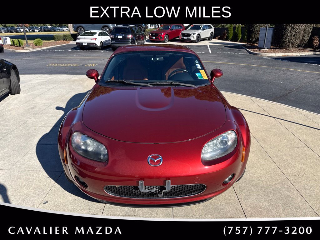 Used 2008 MAZDA MX-5 Miata Grand Touring w/ Premium Pkg RWD image 2