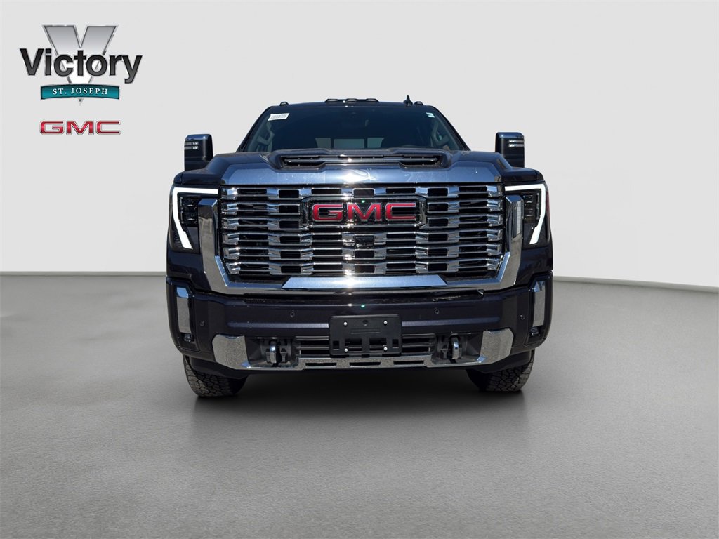 New 2026 GMC Sierra 2500 Denali w/ Denali Reserve Package image 3