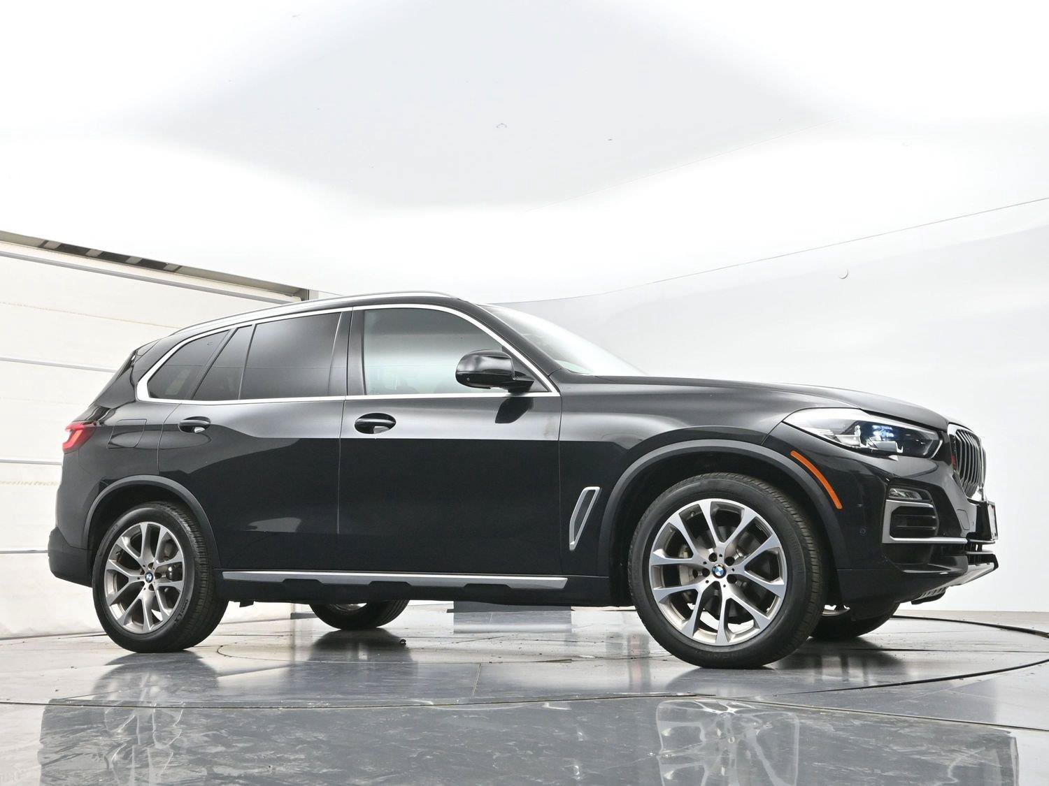 Used 2021 BMW X5 xDrive40i w/ Premium Package 2 AWD/4WD image 30