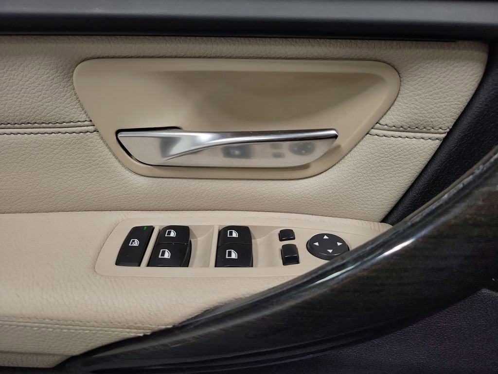 Used 2015 BMW 320i 320i image 20