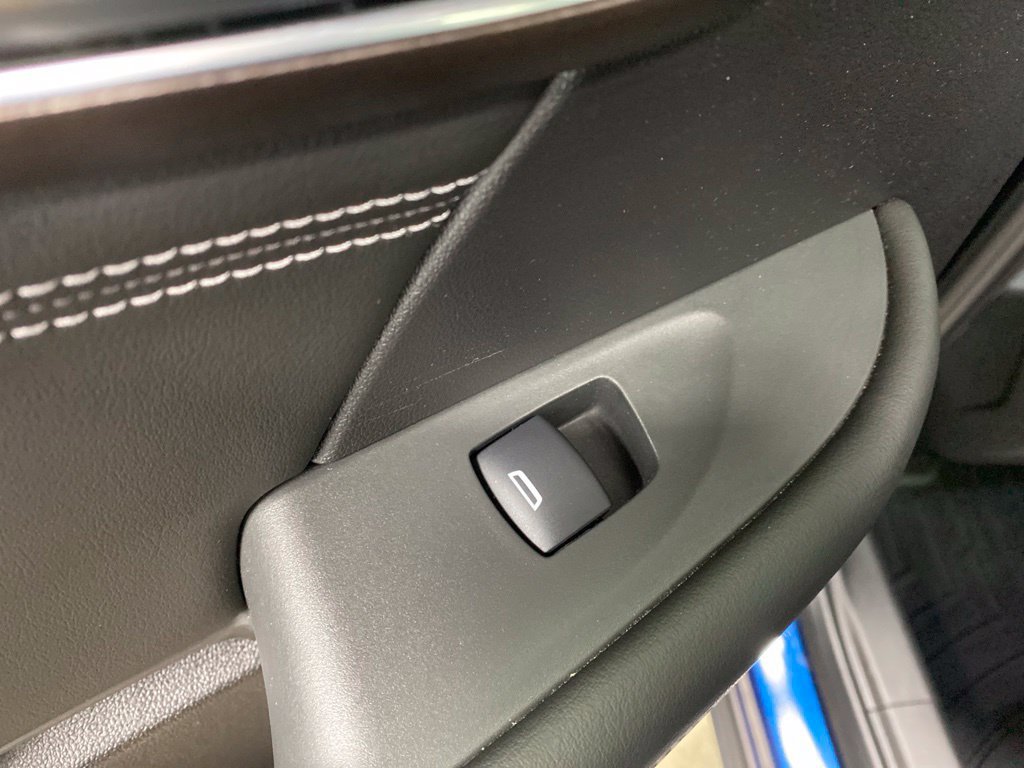 Used 2023 Buick Envision Avenir AWD/4WD image 24