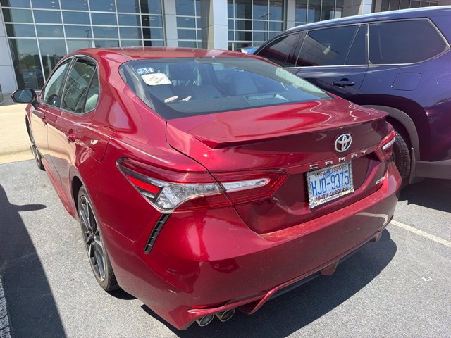 Used 2018 Toyota Camry XSE FWD image 11