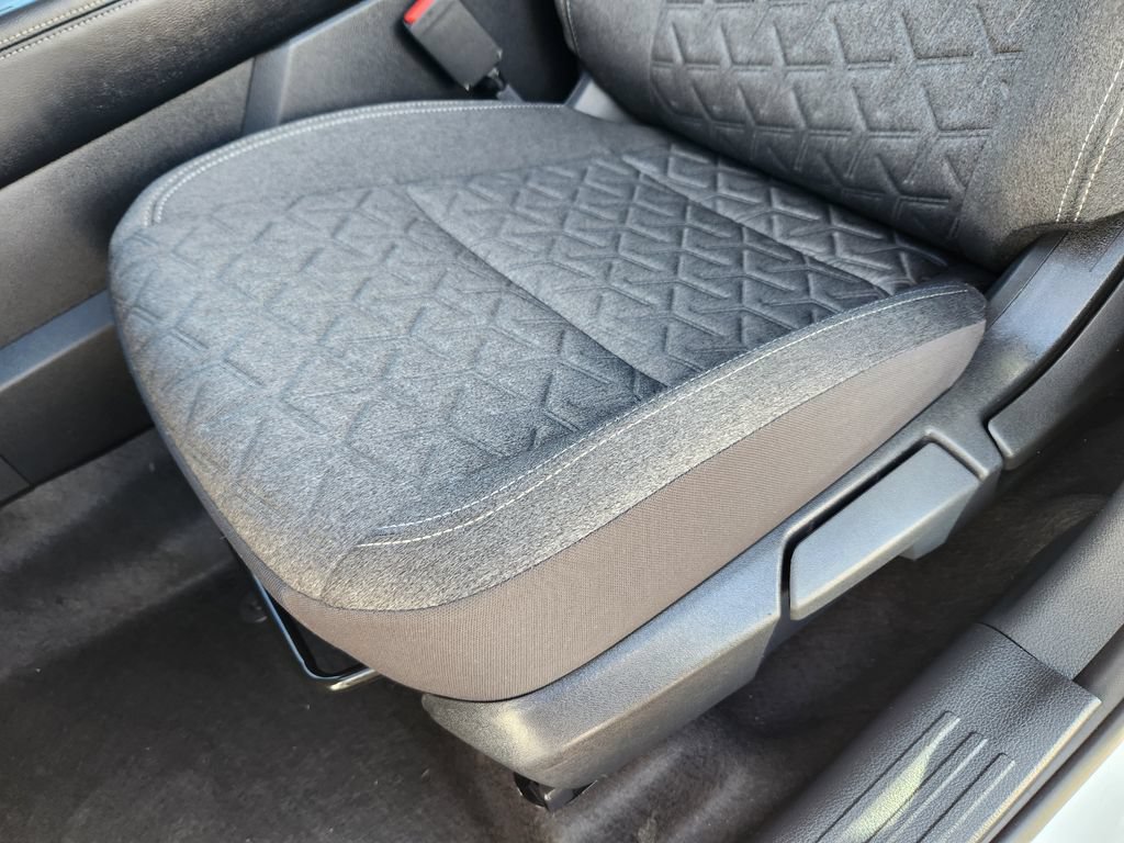 Certified 2025 Nissan Kicks SV AWD/4WD image 20