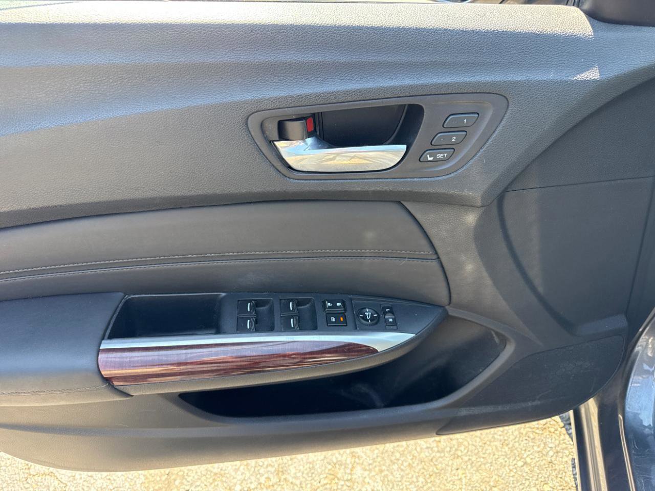 Used 2017 Acura TLX V6 w/ Technology Package image 13