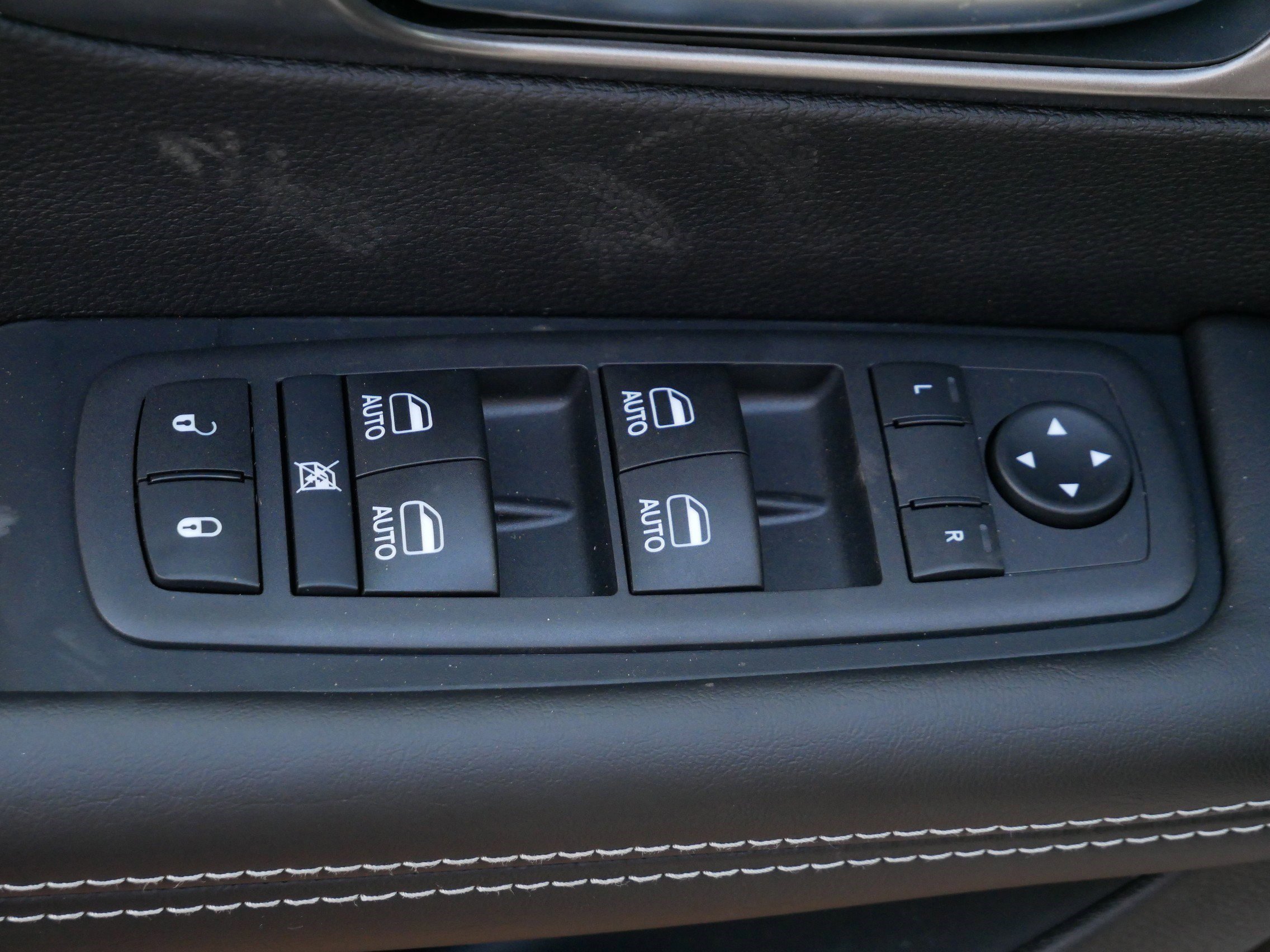 New 2026 Chrysler Pacifica Select image 13