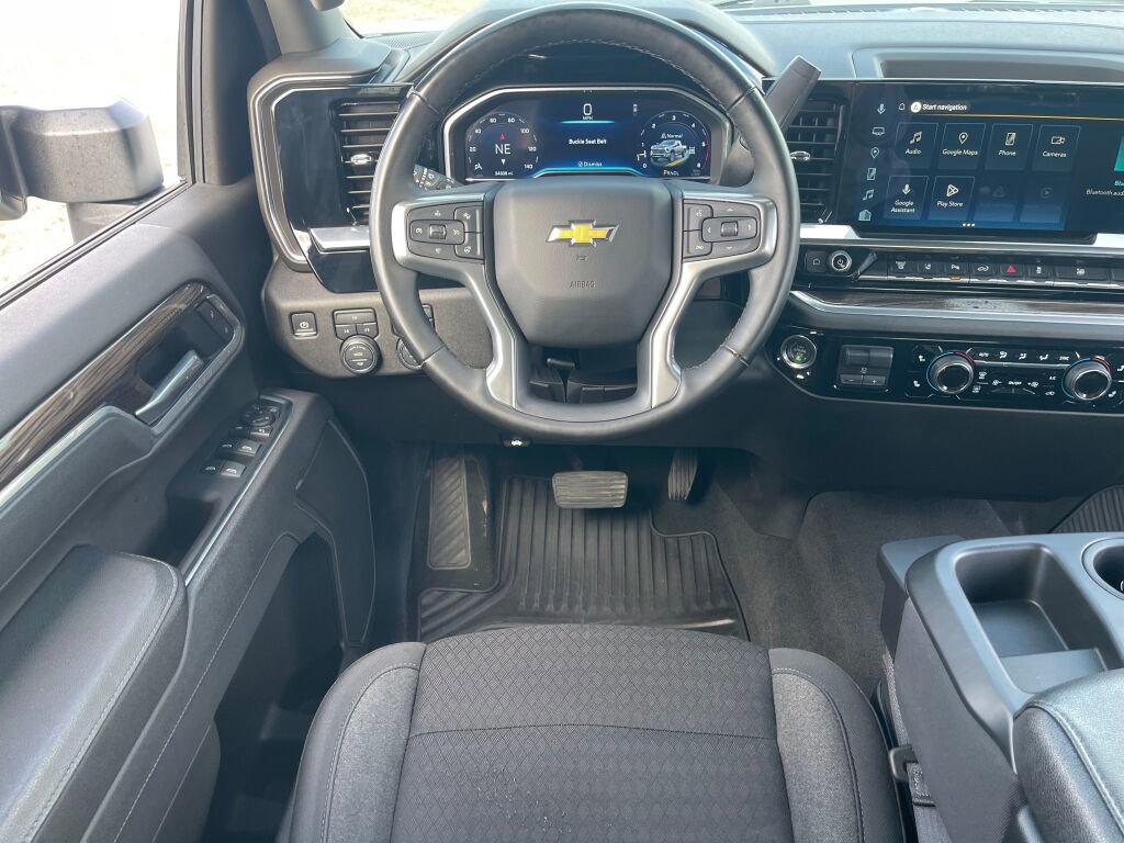 Used 2025 Chevrolet Silverado 2500 LT w/ Safety Package image 2