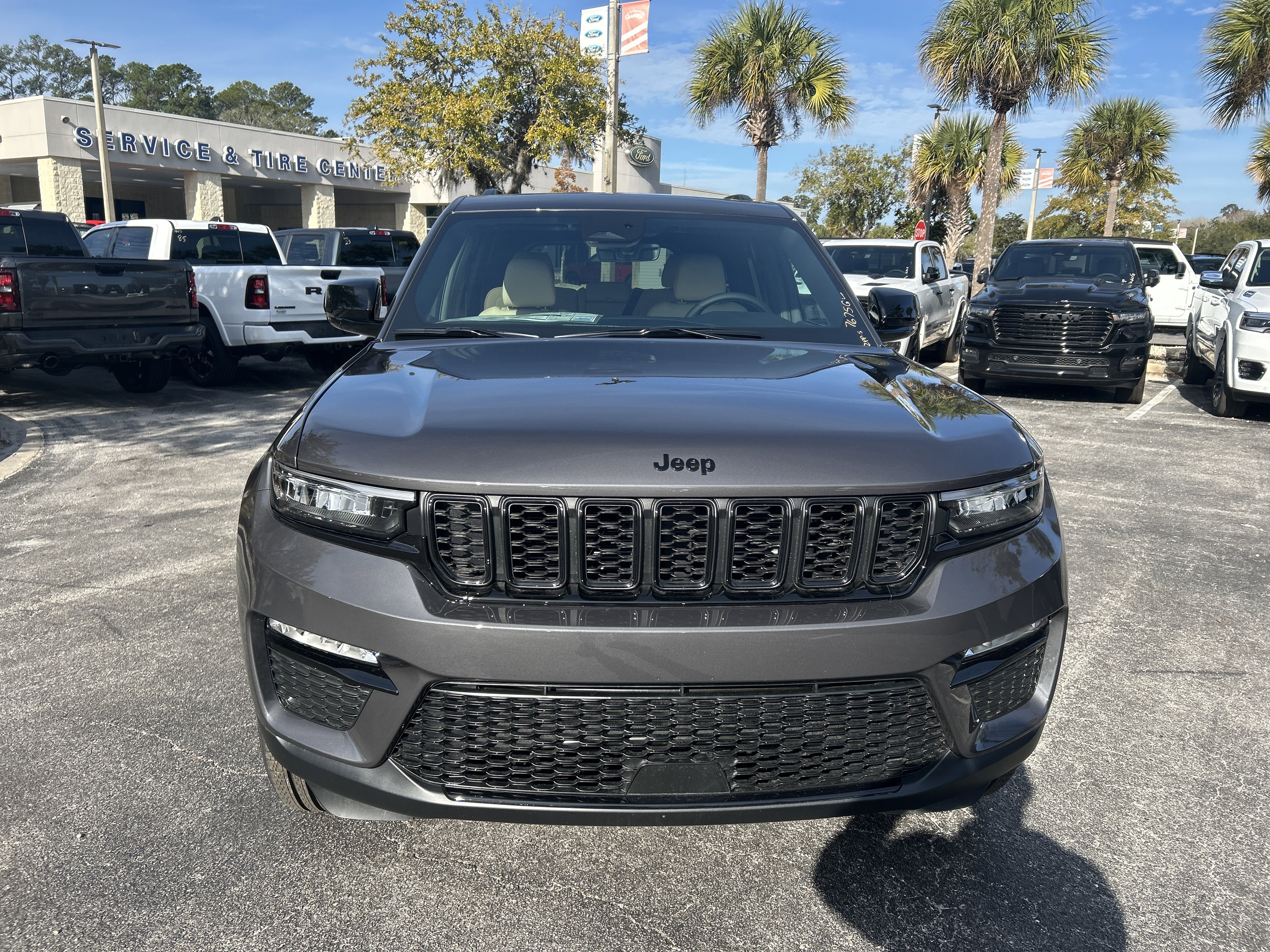 New 2025 Jeep Grand Cherokee Limited w/ Black Appearance Package image 2