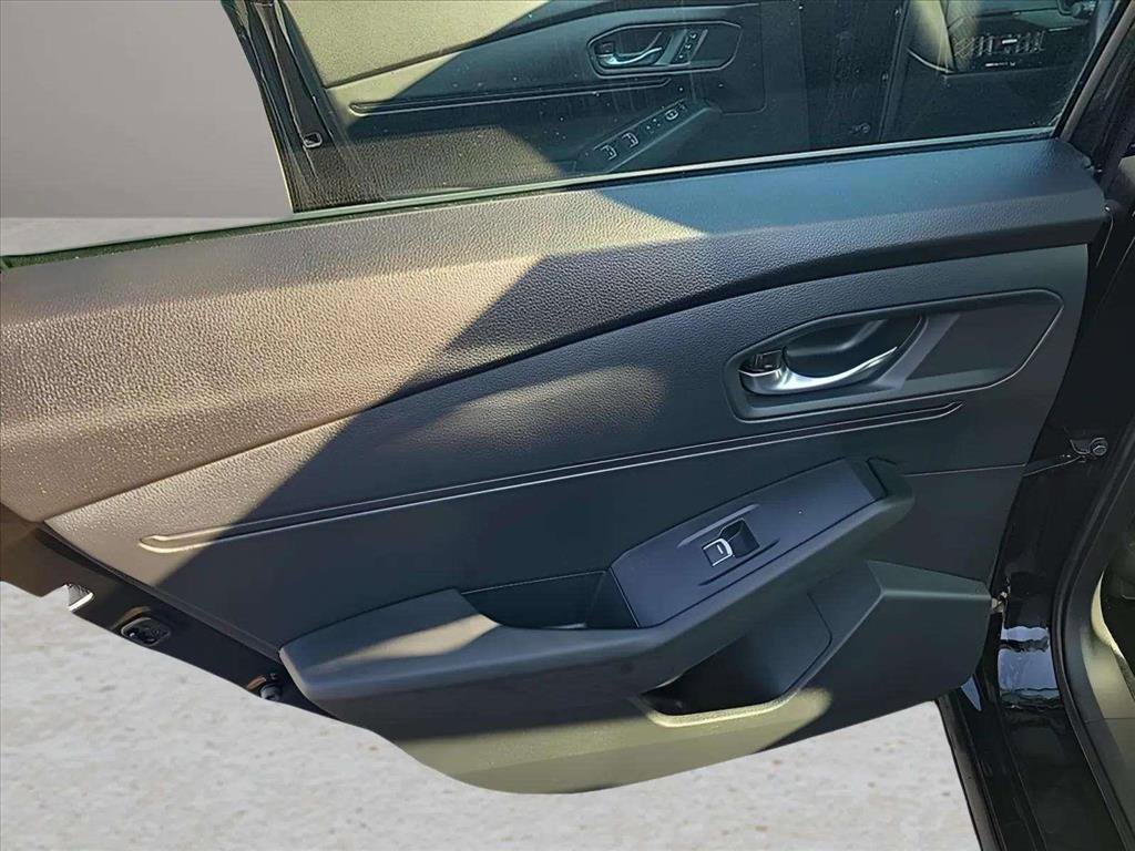 Used 2023 Honda Accord EX-L image 21