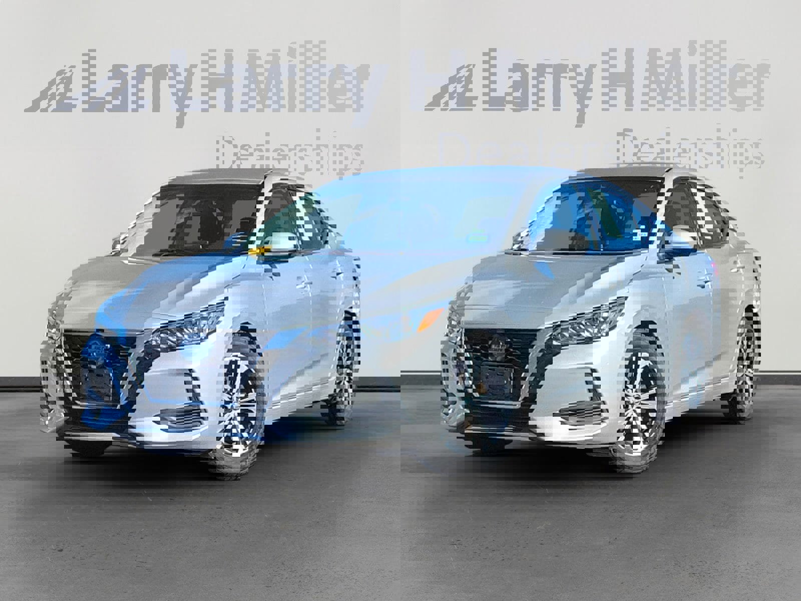 Used 2023 Nissan Sentra SV image 1