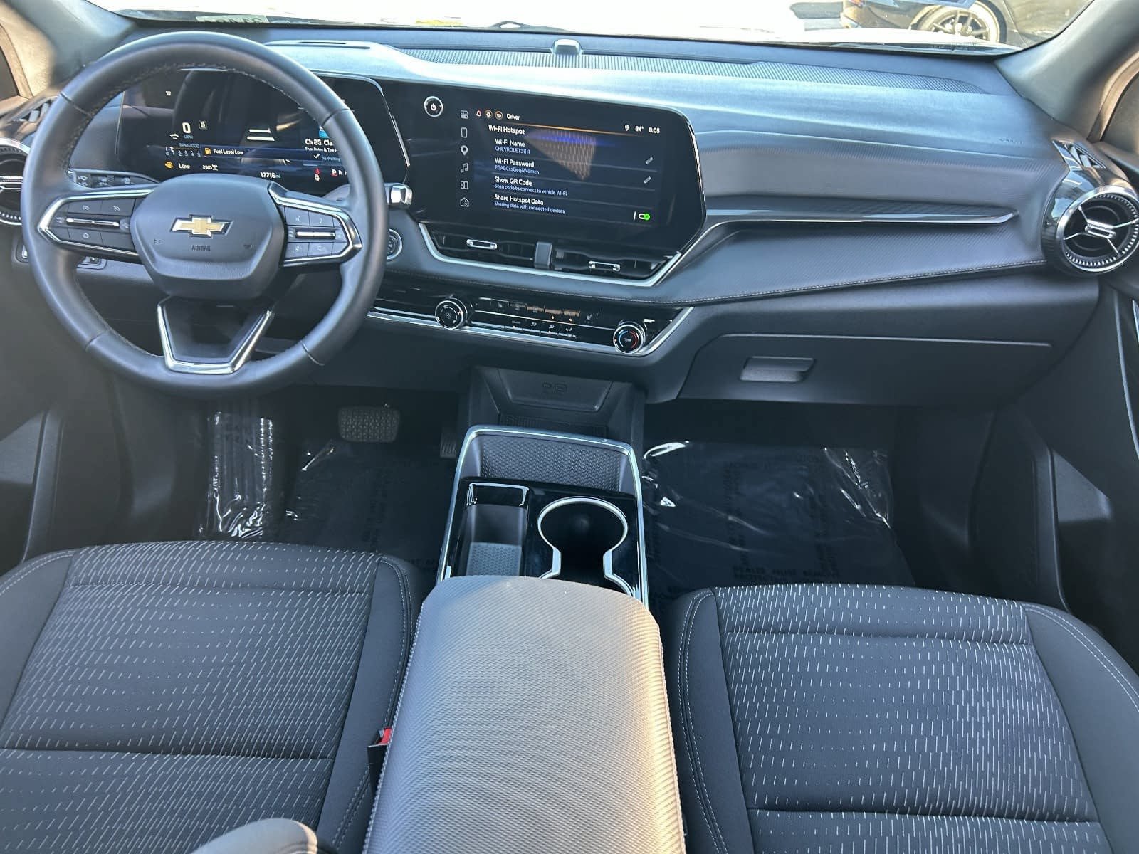 Used 2025 Chevrolet Equinox LT AWD/4WD image 18