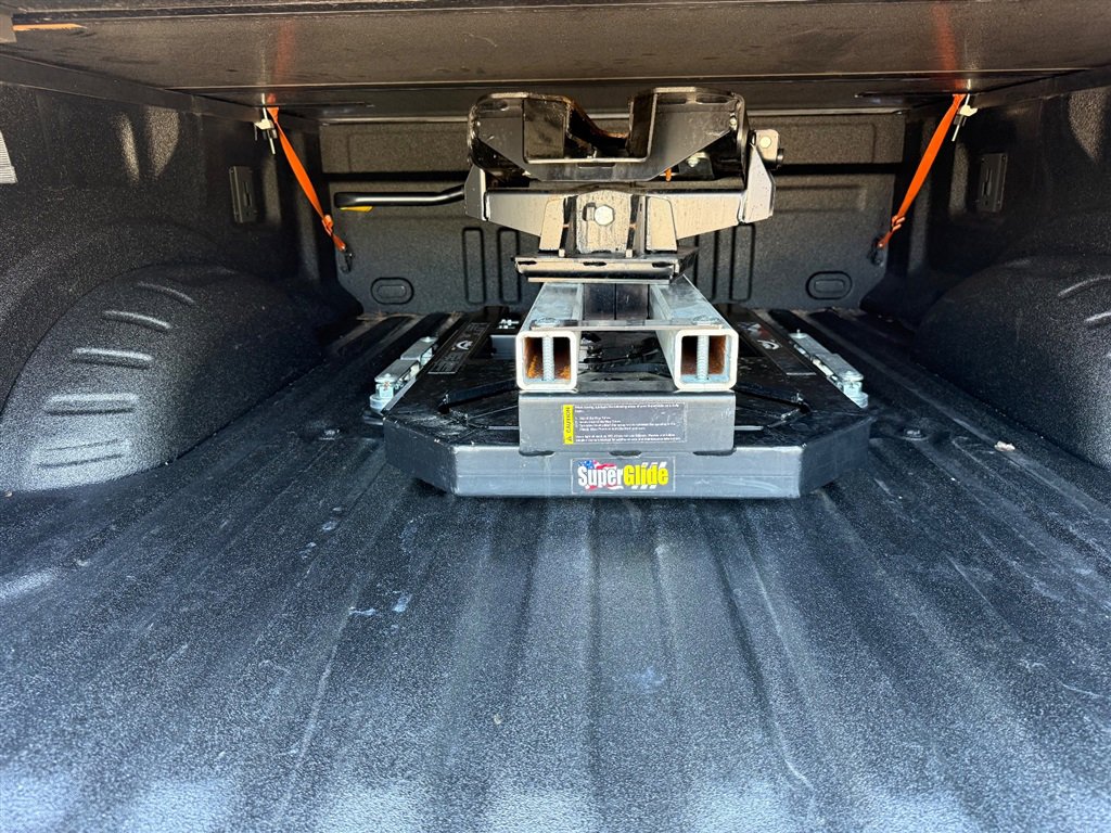 Used 2021 Ford F350 Platinum w/ Tremor Off-Road Package AWD/4WD image 14