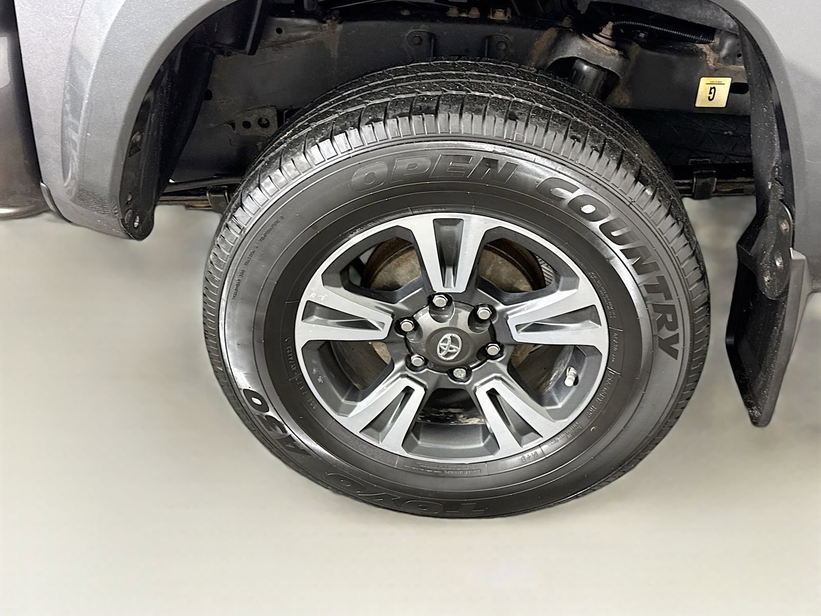 Used 2017 Toyota Tacoma TRD Sport image 16