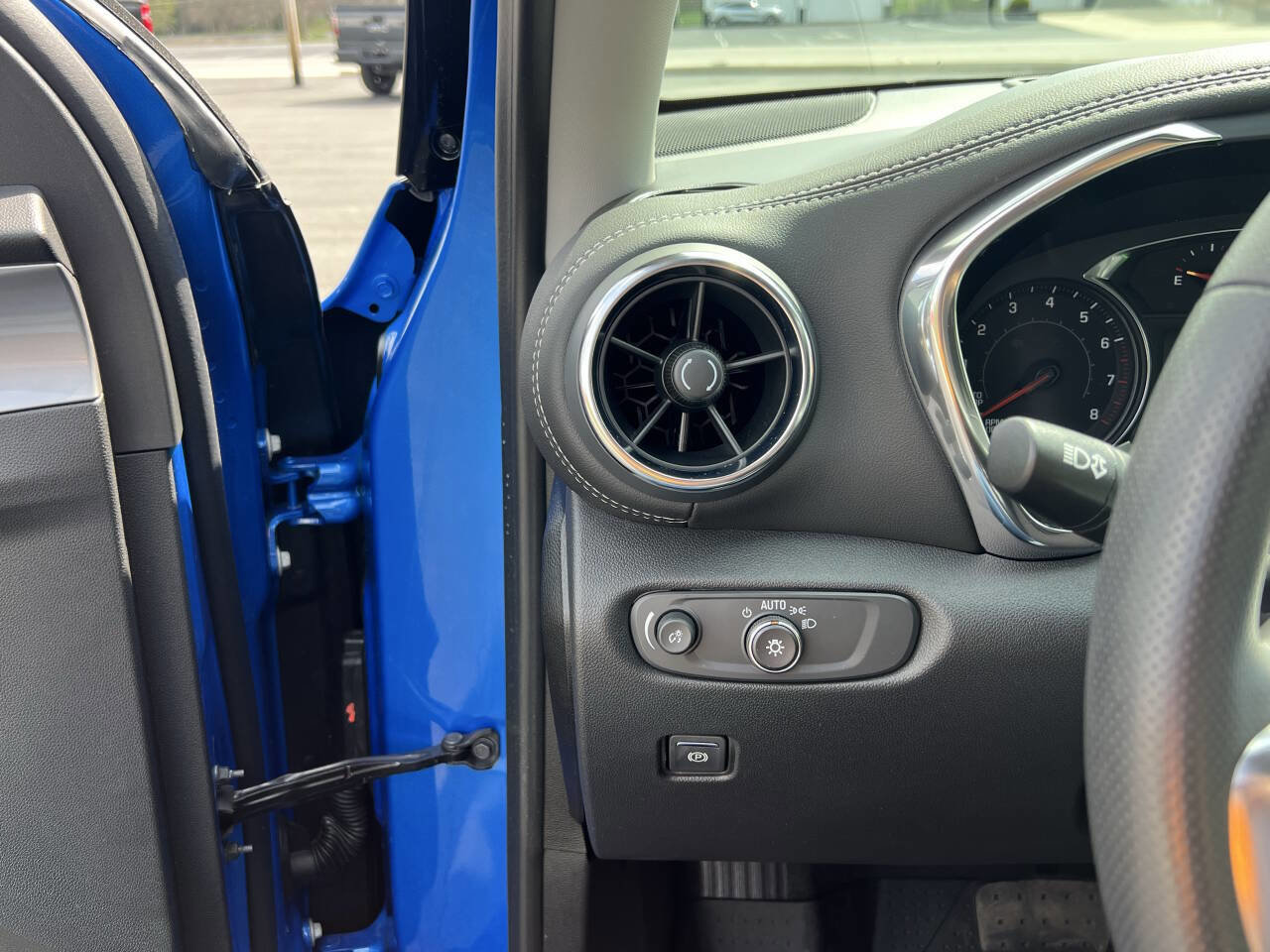 Used 2024 Chevrolet Blazer LT w/ Convenience Package image 15