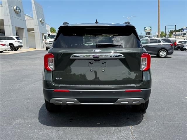 Used 2023 Ford Explorer XLT w/ Equipment Group 202A RWD image 5