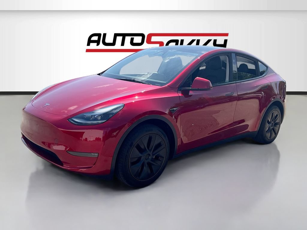 Used 2024 Tesla Model Y AWD image 3