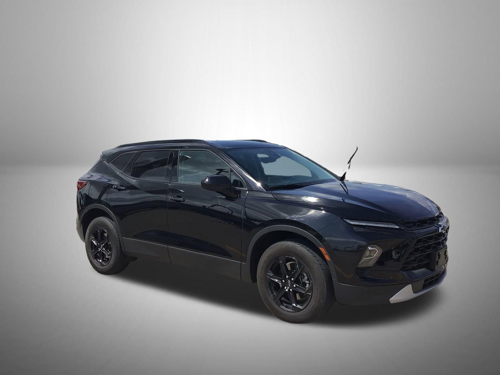 Used 2024 Chevrolet Blazer LT w/ Midnight/Sport Edition FWD image 1