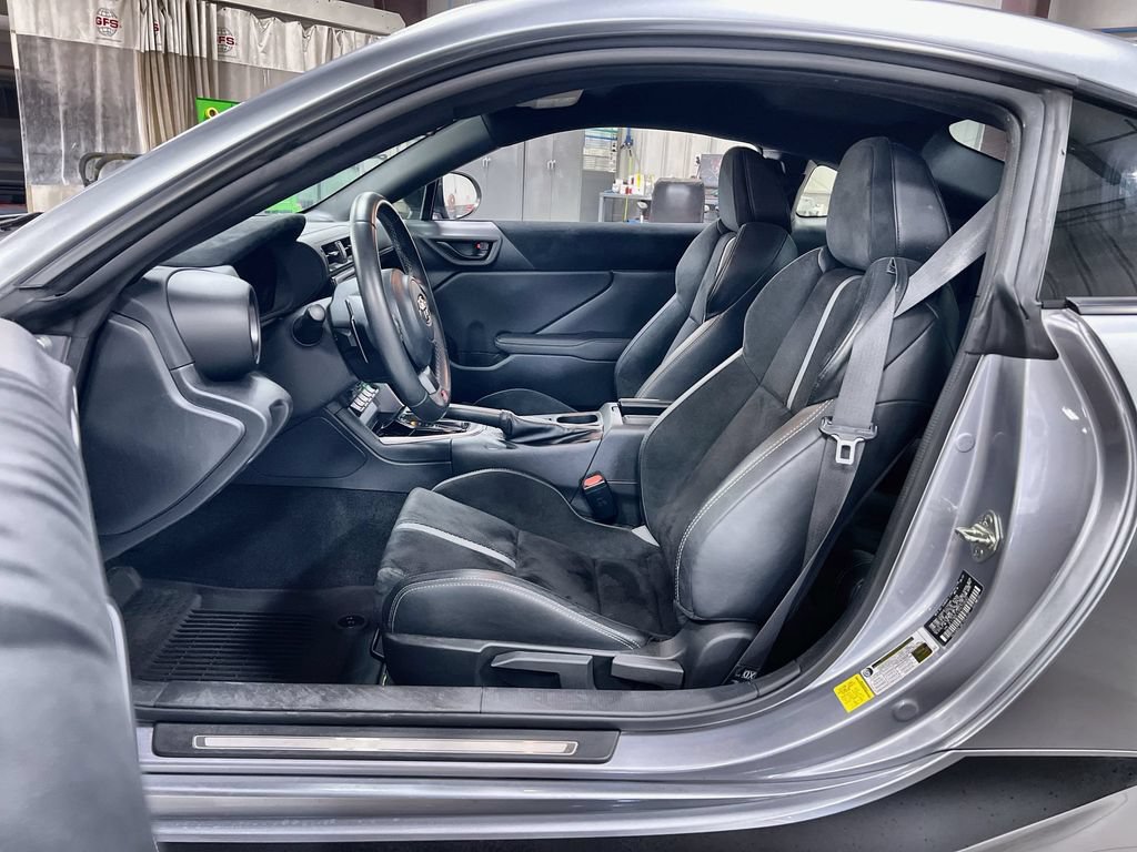 Used 2023 Toyota GR86 Premium w/ ALL Weather Mat Package (TMS) RWD image 13