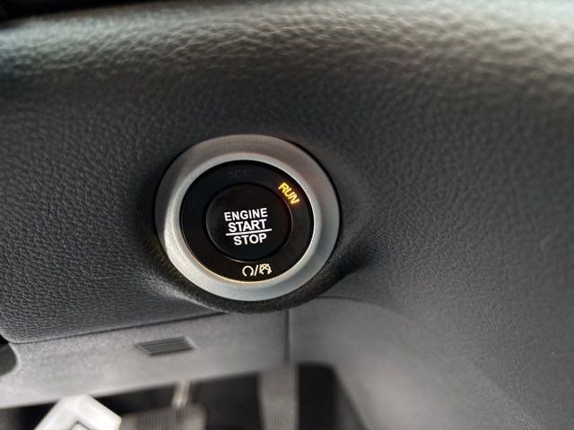 Used 2024 Chrysler Pacifica Touring image 20