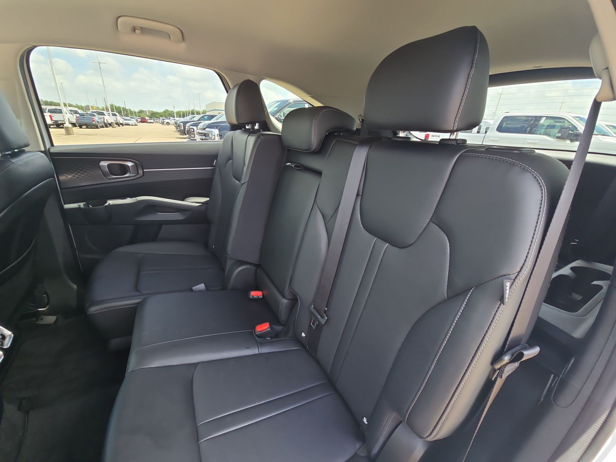 Used 2025 Kia Sorento S FWD image 49