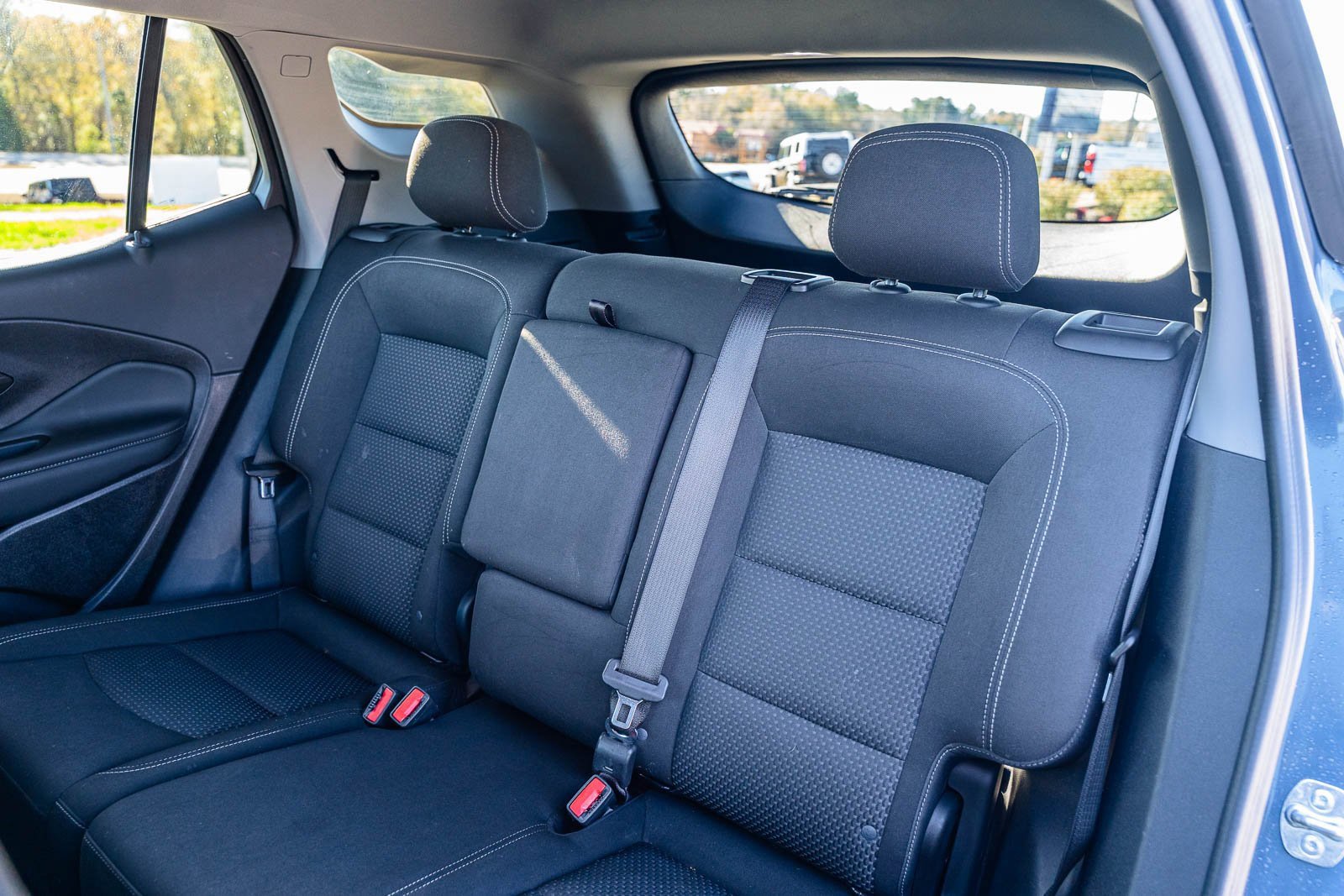 Used 2024 GMC Terrain SLE w/ Driver Convenience Package image 19