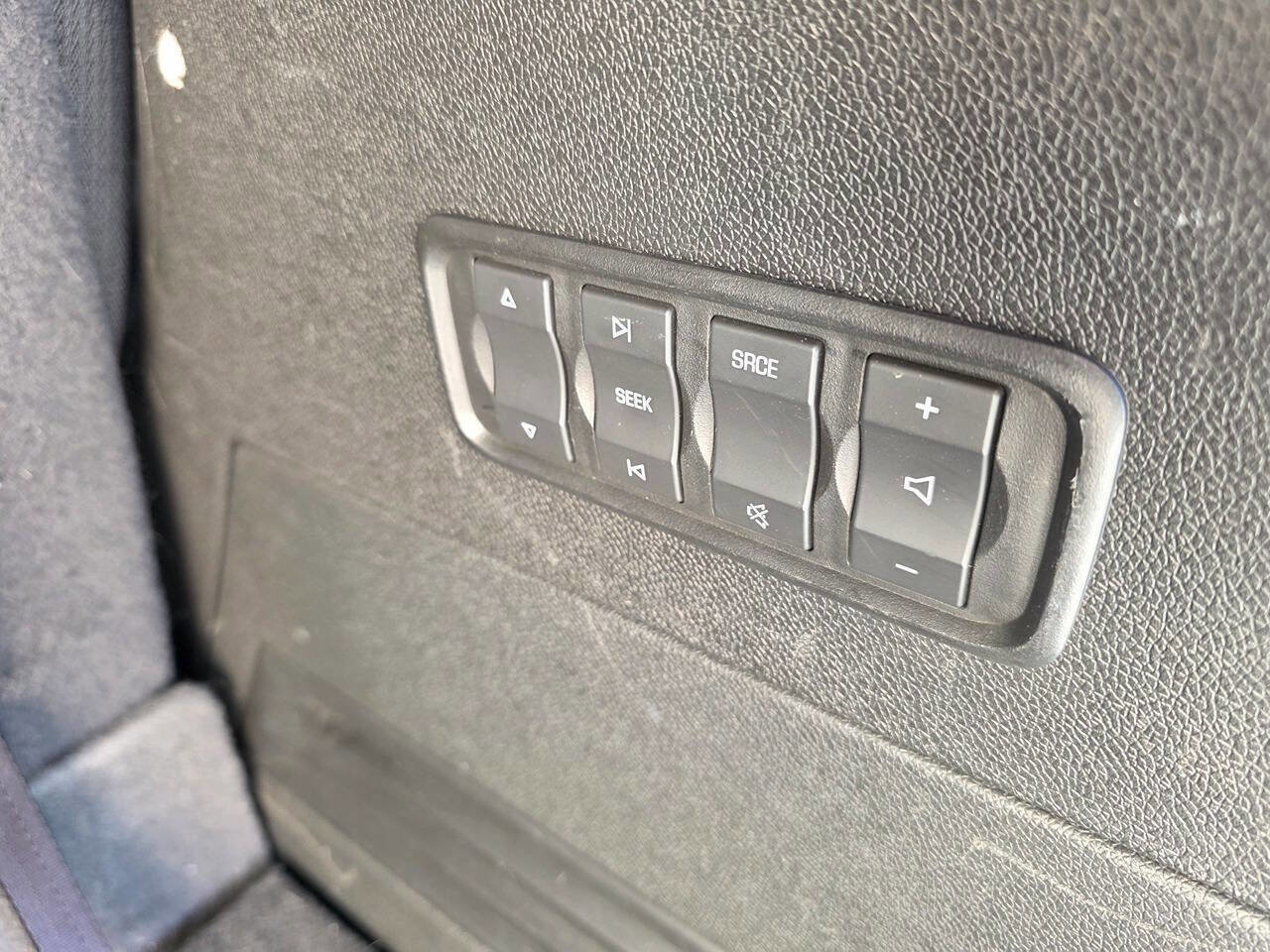 Used 2012 GMC Acadia Denali image 17