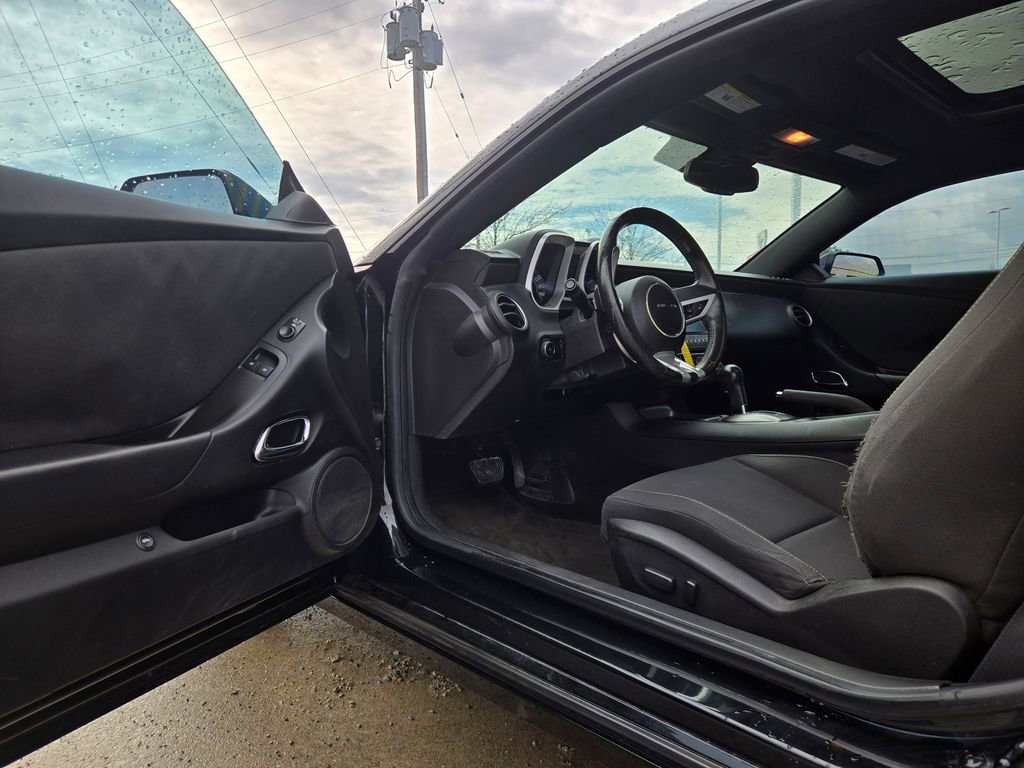 Used 2011 Chevrolet Camaro LT image 9