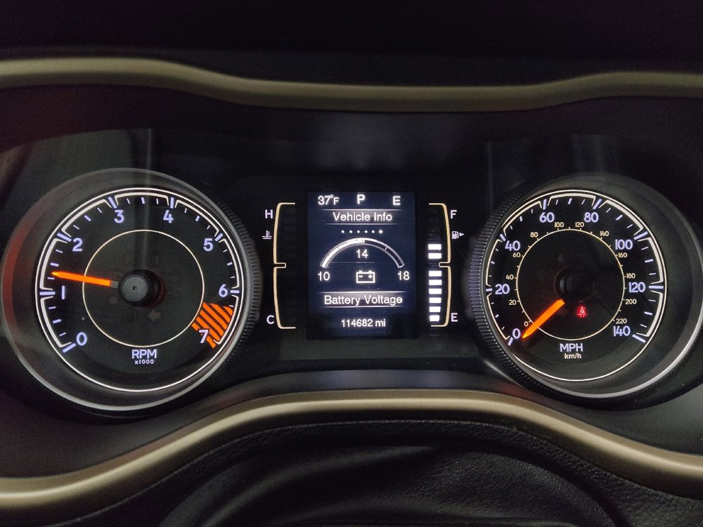 Used 2015 Jeep Cherokee Latitude w/ Cold Weather Group image 23