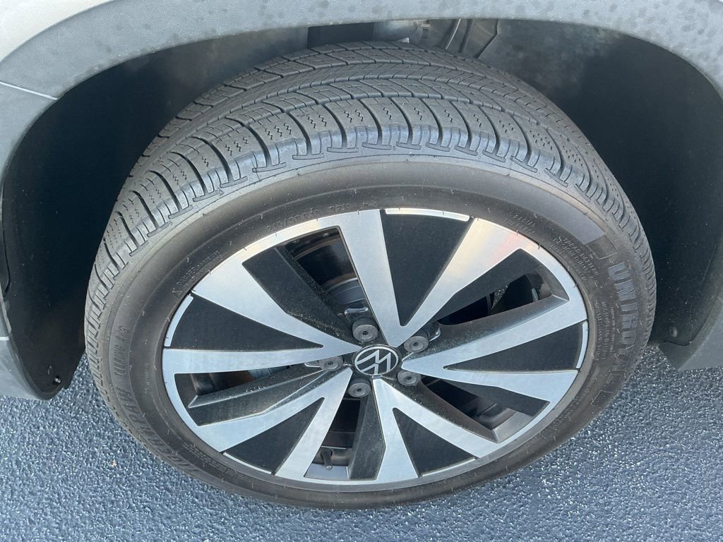 Used 2022 Volkswagen Taos SE FWD image 23