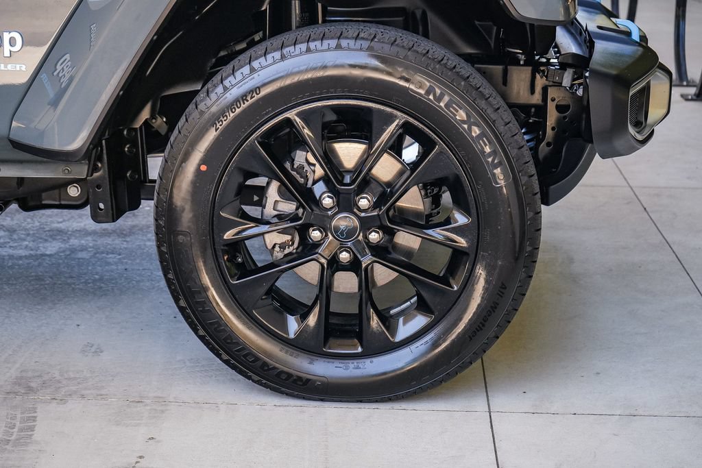Used 2024 Jeep Wrangler Unlimited Sahara AWD/4WD image 10