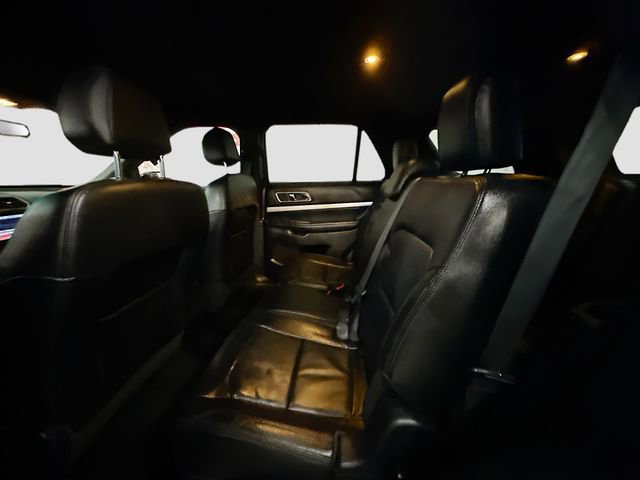 Used 2016 Ford Explorer XLT w/ Equipment Group 202A image 24