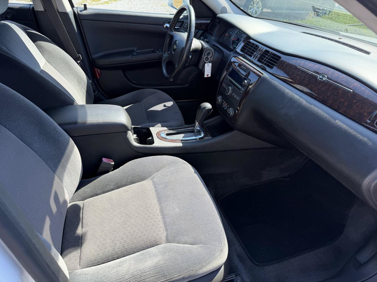 Used 2013 Chevrolet Impala LT w/ LT Sunroof Package FWD image 15
