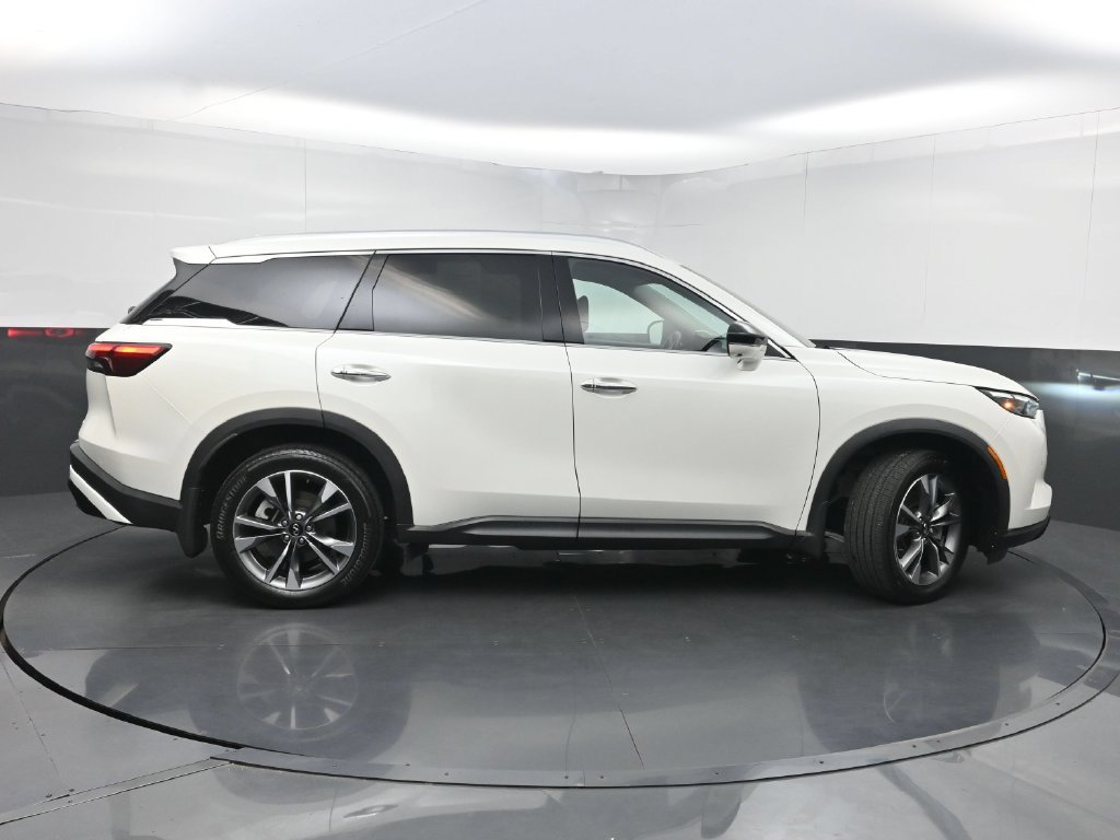 Used 2023 INFINITI QX60 Luxe w/ Performance Audio Package FWD image 47