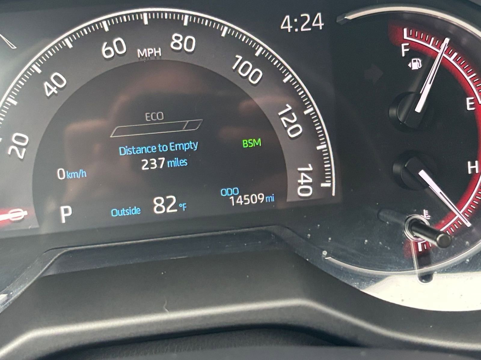 Used 2025 Toyota RAV4 XLE image 40