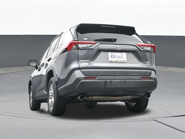 Used 2022 Toyota RAV4 XLE AWD/4WD image 48