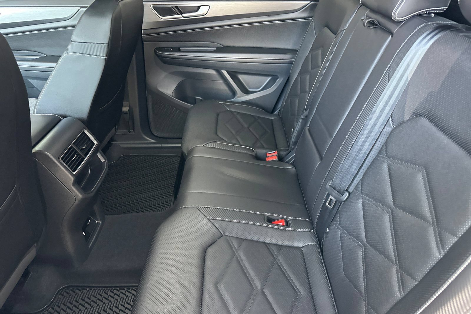 New 2026 Volkswagen Atlas Cross Sport SE AWD/4WD image 10