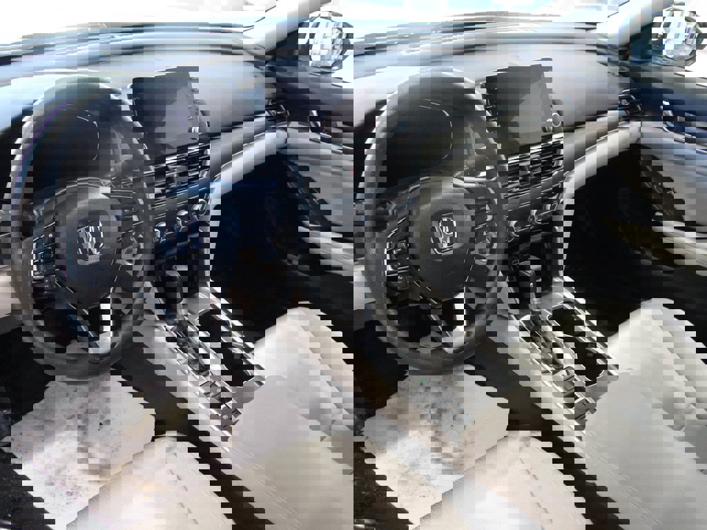 Used 2021 Honda Accord LX image 13