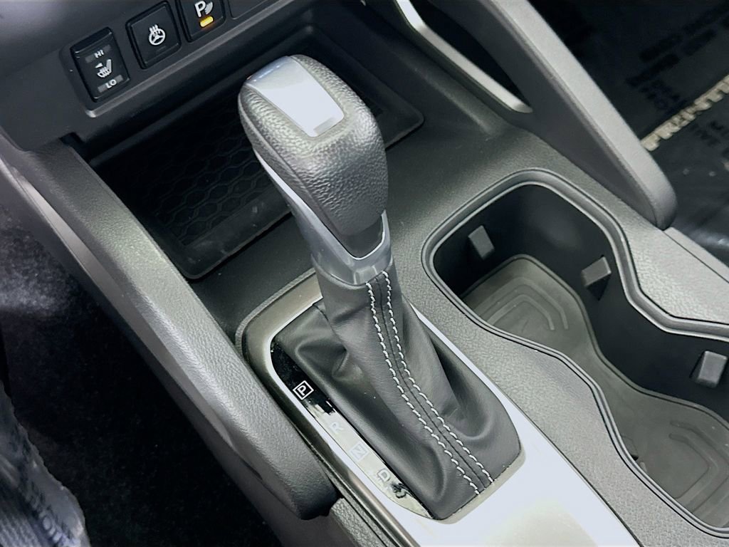 Used 2024 Nissan Frontier SL w/ Technology Package image 31