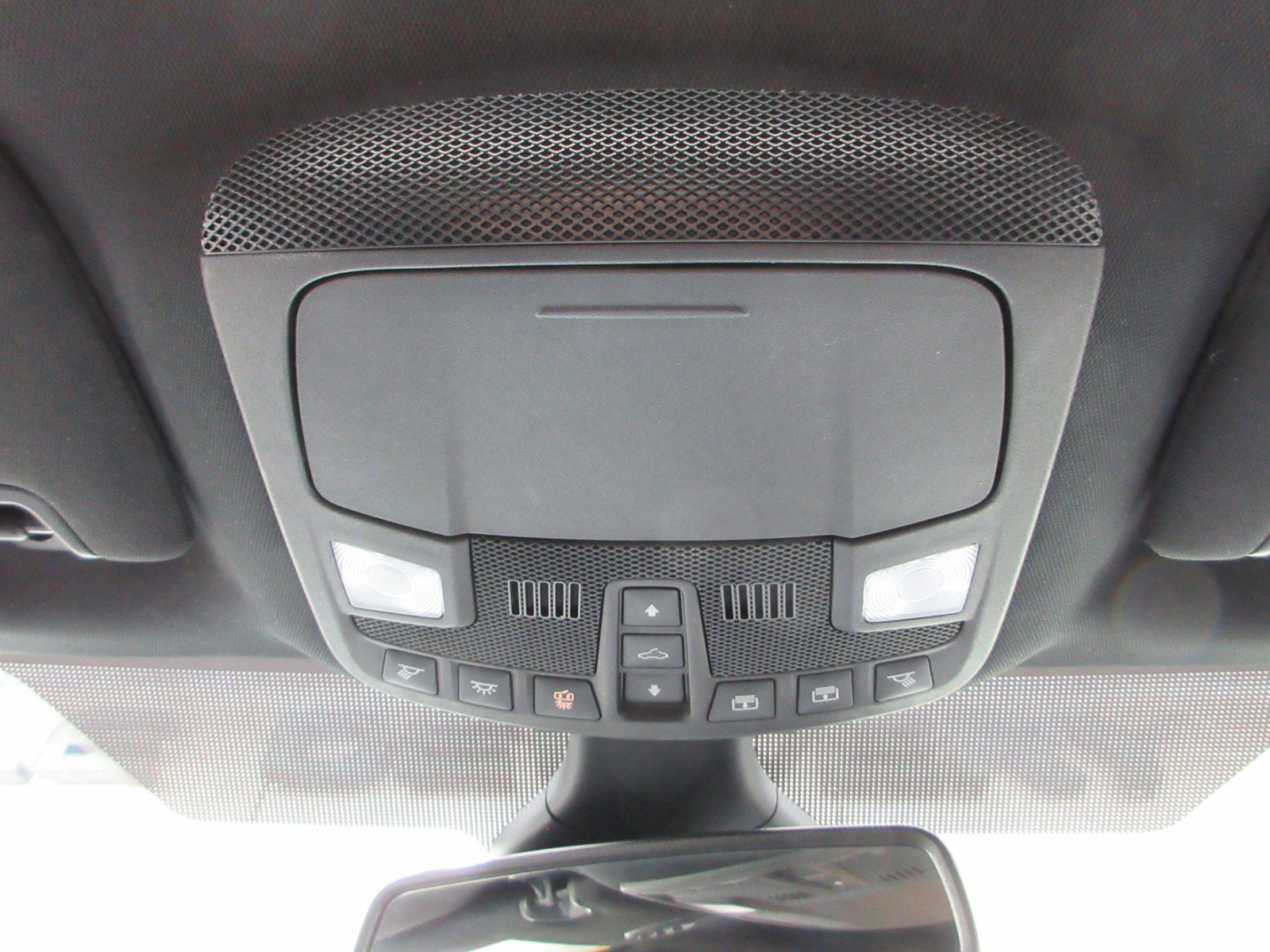 Used 2020 Ford Edge Titanium w/ Equipment Group 301A AWD/4WD image 18