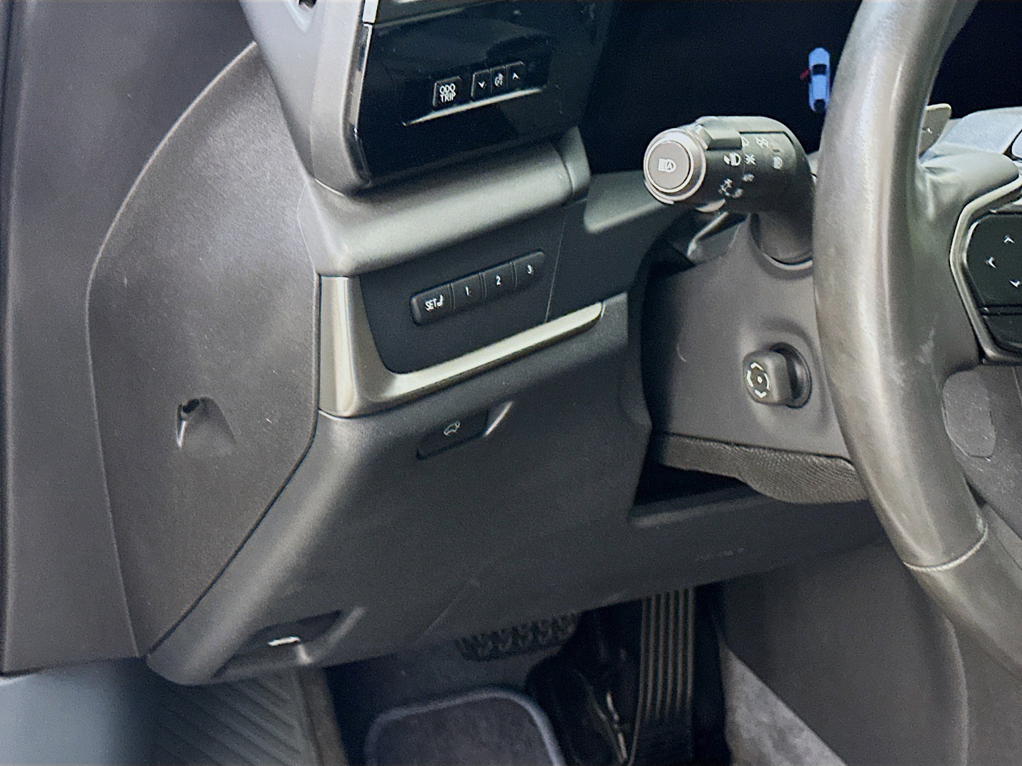 Used 2023 Lexus RZ 450e Premium w/ Technology Package AWD/4WD image 17