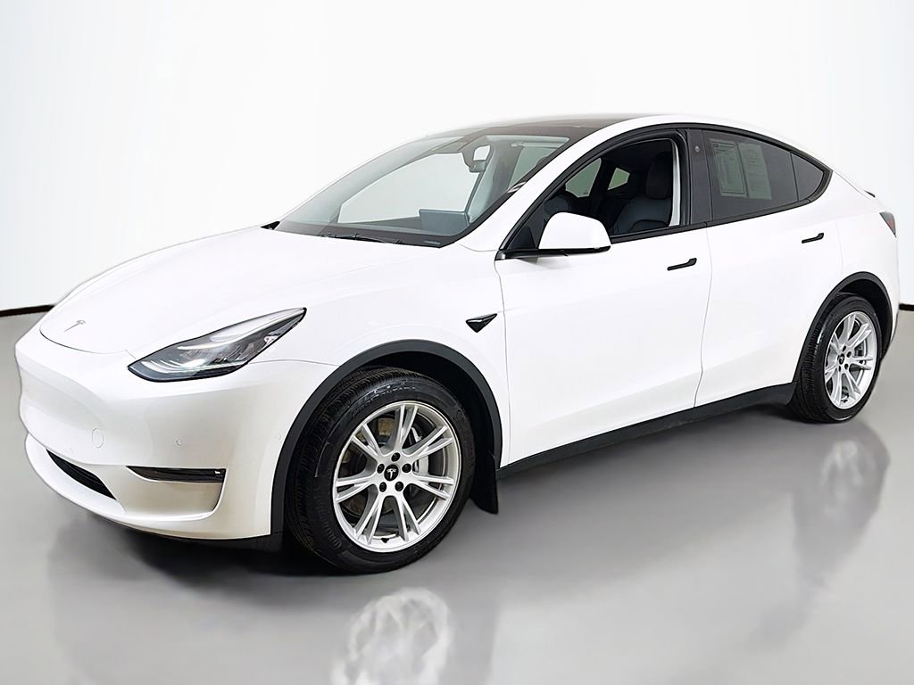 Used 2021 Tesla Model Y Long Range image 9