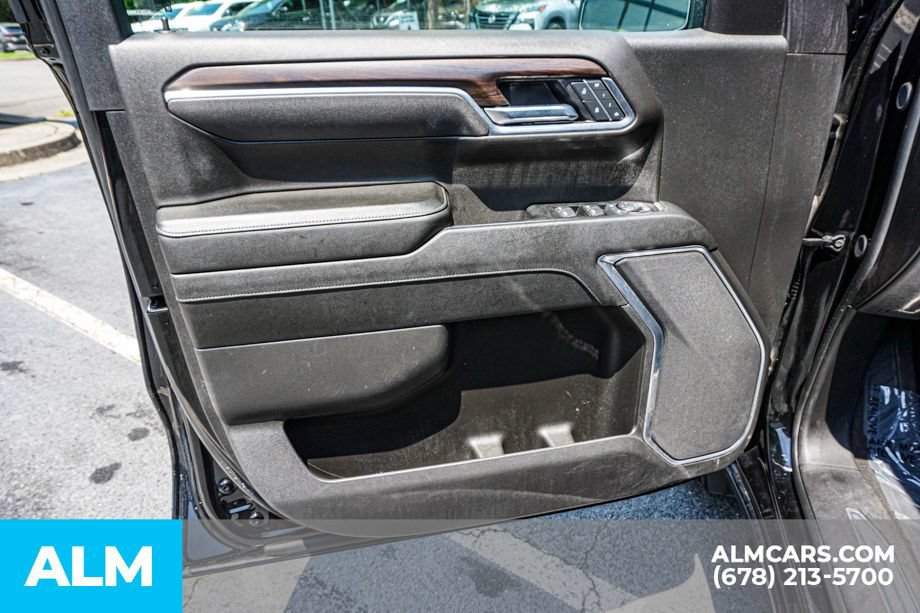 Used 2025 GMC Sierra 1500 SLT AWD/4WD image 45