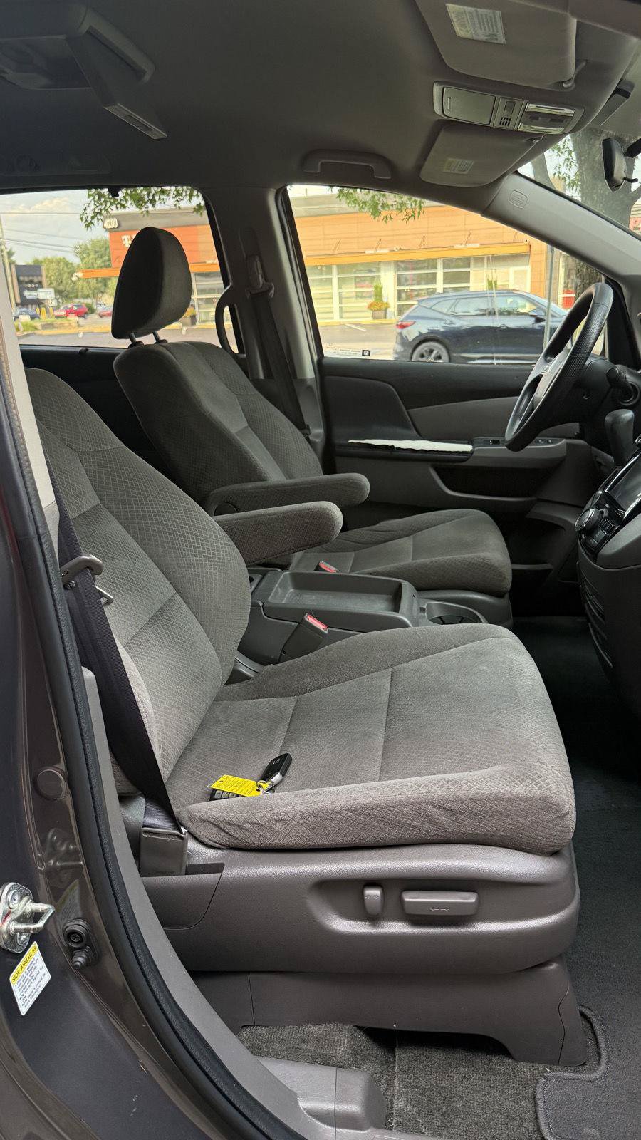 Used 2016 Honda Odyssey SE image 10