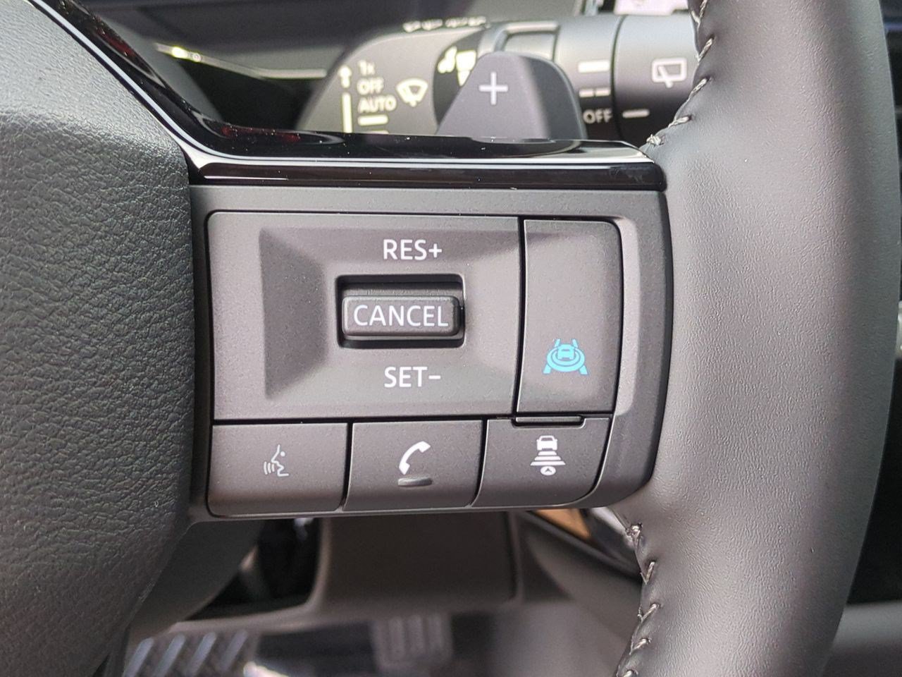 New 2026 Nissan Pathfinder Platinum w/ Accent Package FWD image 20