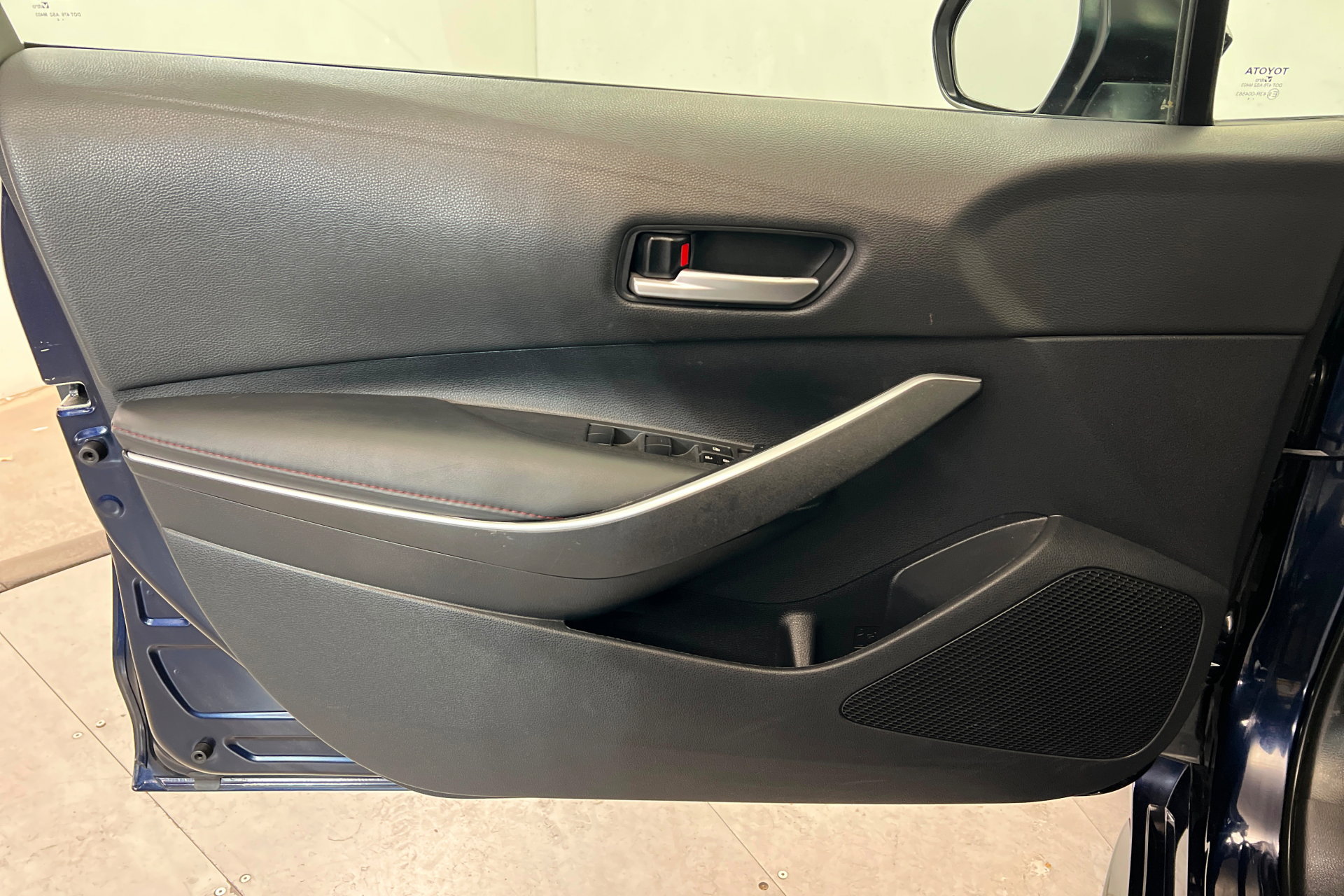 Used 2024 Toyota Corolla SE FWD image 15