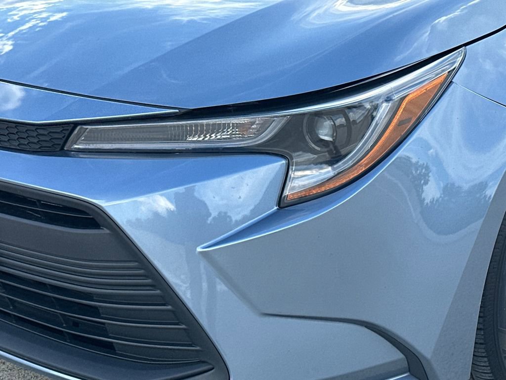 Used 2023 Toyota Corolla LE FWD image 8