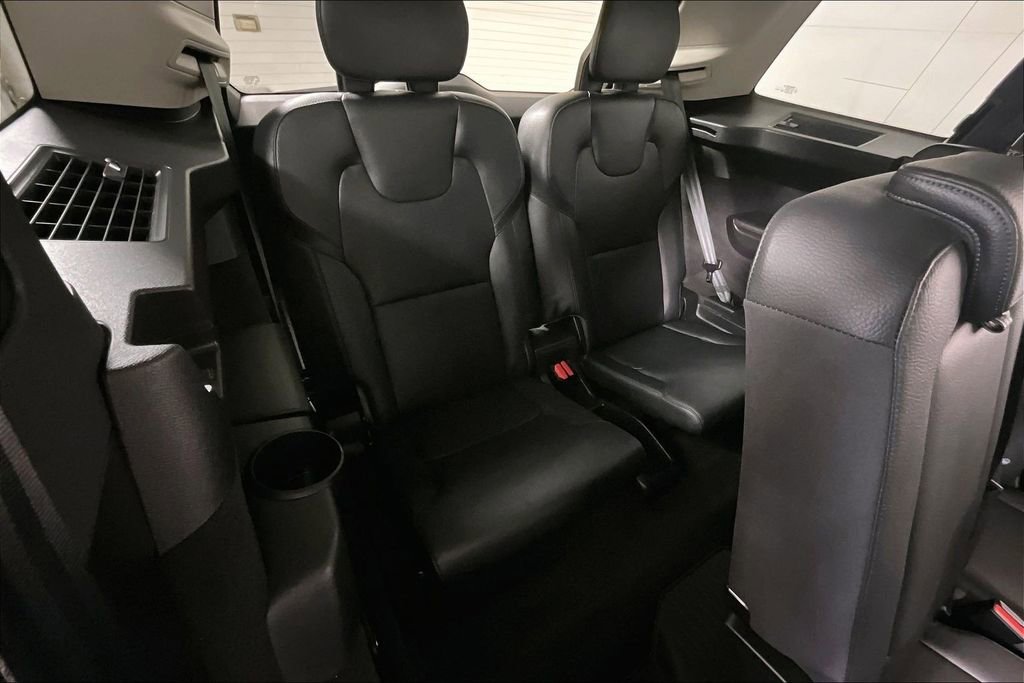 Used 2024 Volvo XC90 B6 Plus w/ Protection Package image 28