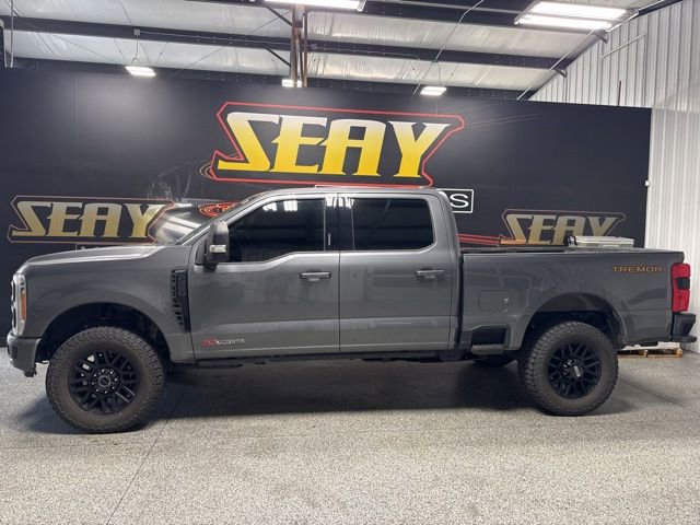 Used 2023 Ford F250 Lariat w/ Lariat Ultimate Package AWD/4WD image 2